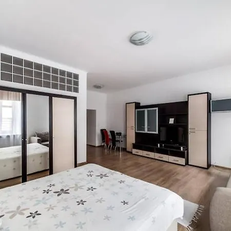 для сім'ї з видом на оперний театр *