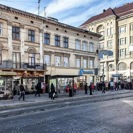 для сім'ї з видом на оперний театр * Lviv